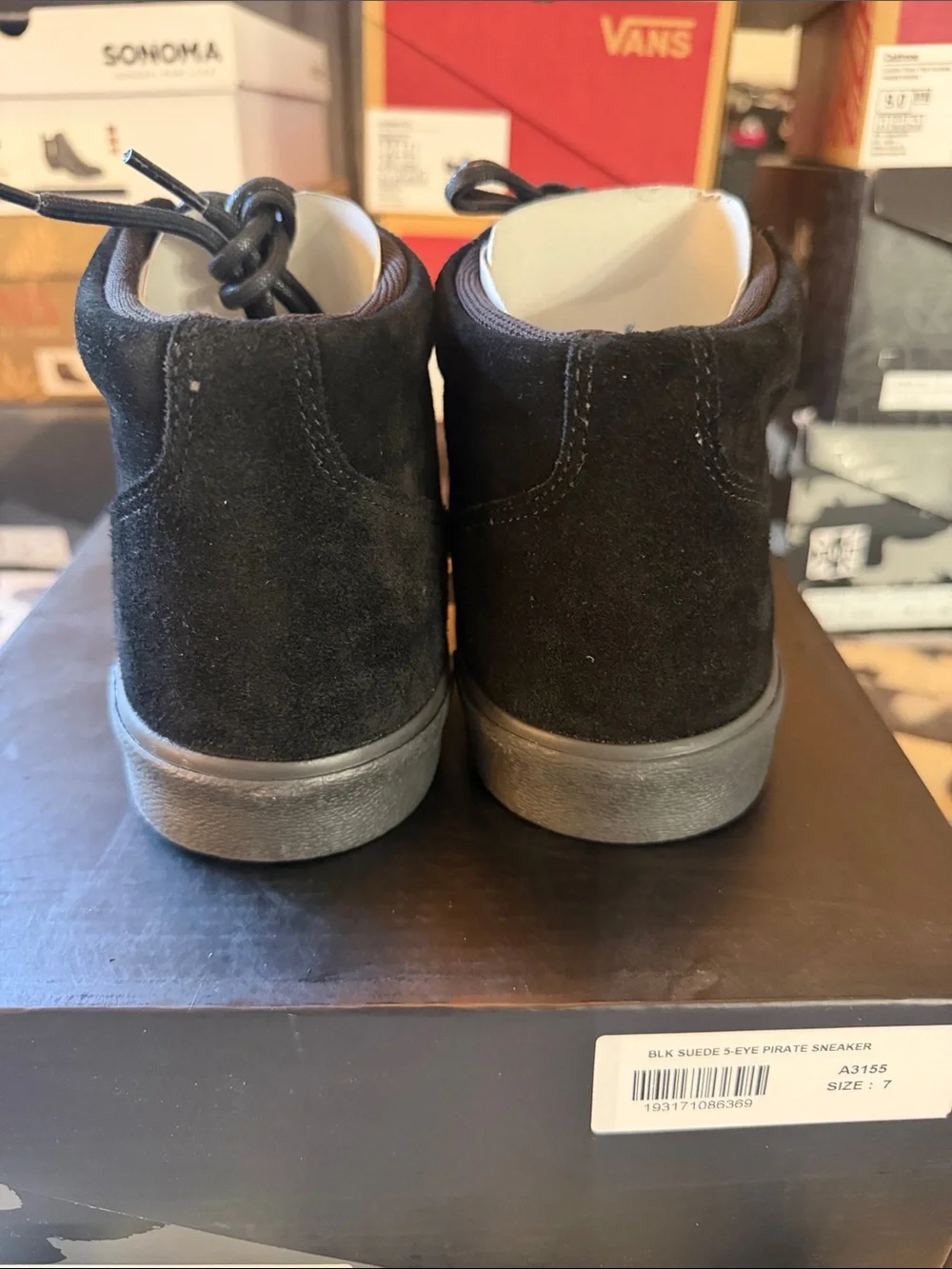 T.U.K. Pirate Black Suede Skull Creeper Sneakers Women’s 9 Men’s 7